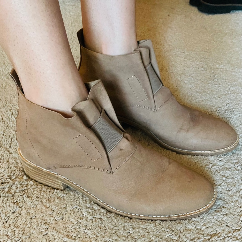 Eileen Fisher leather ankle boots